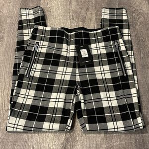 Fashion Nova stretch black and white pants with stretch.